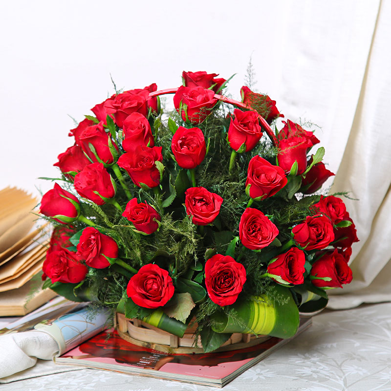40 Pcs Red Roses In Basket-image-0