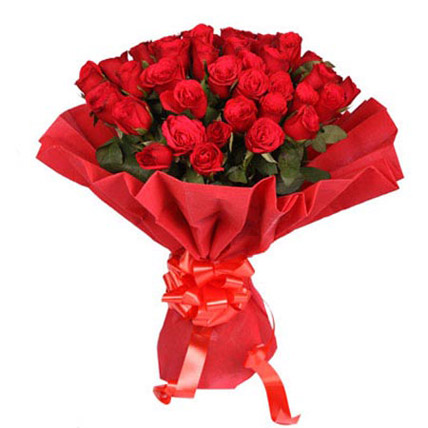 16 Pcs Red Roses In Bouquet-image-0