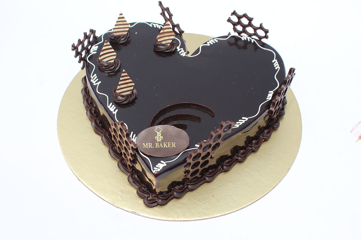 Heart-Shaped Cake (Small)-image-0