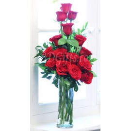 15 Pcs Red Roses in Vase-image-0