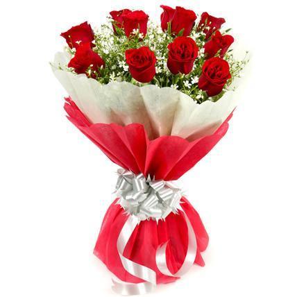 10 Pcs Red Roses In Bouquet-image-0