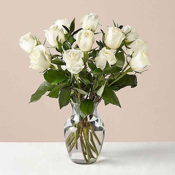 12 Pcs Imported White Roses In Vase-image-0