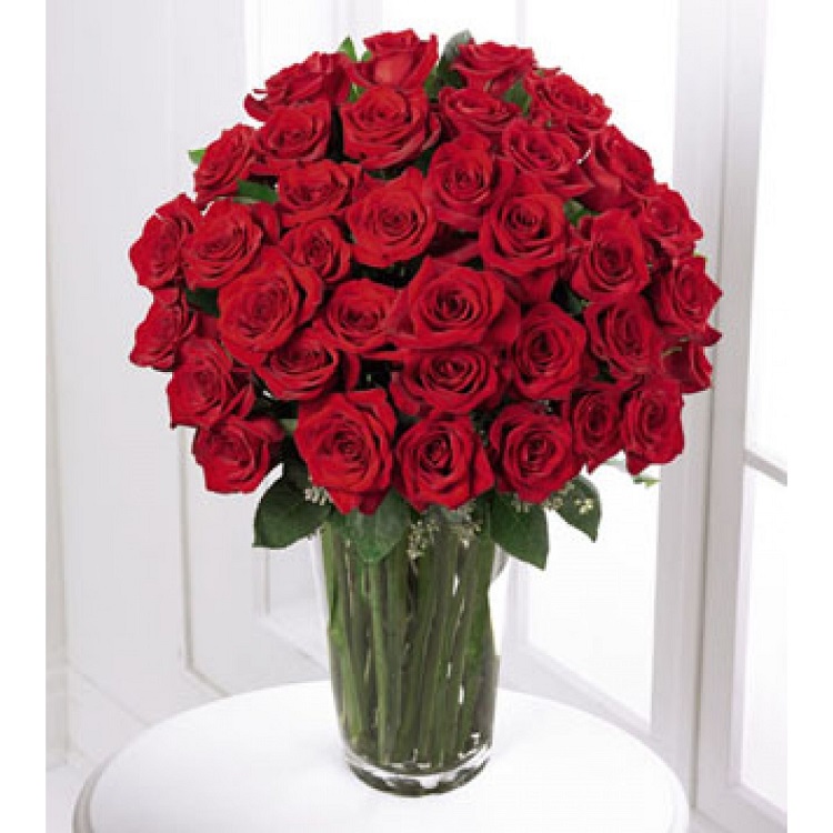 30 Pcs Red Roses in Vase-image-0