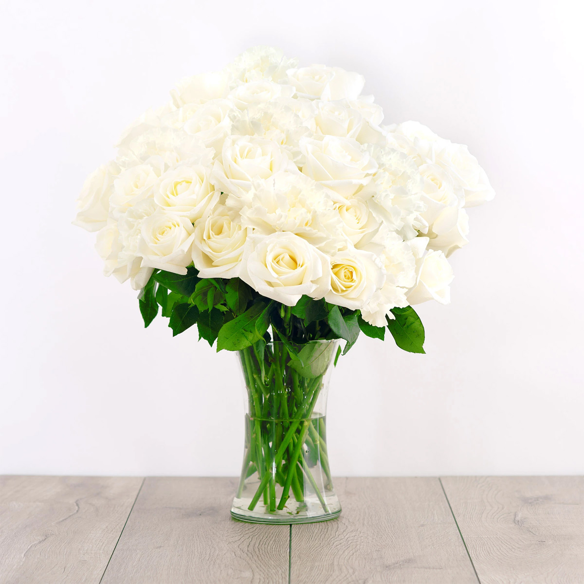 14 Pcs White Carnations In Vase-image-0