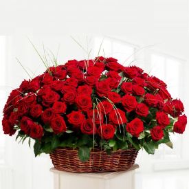 80 Pcs Red Roses In Basket-image-0